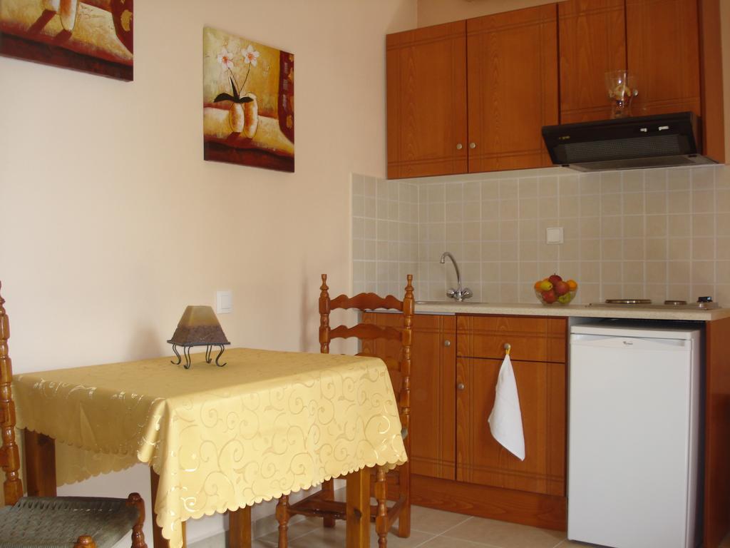 Hotel Alkmini Áyios Dhimítrios Zewnętrze zdjęcie