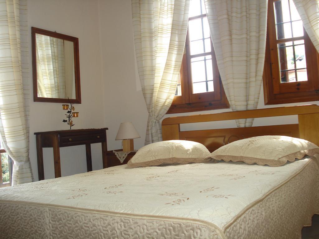 Hotel Alkmini Áyios Dhimítrios Zewnętrze zdjęcie