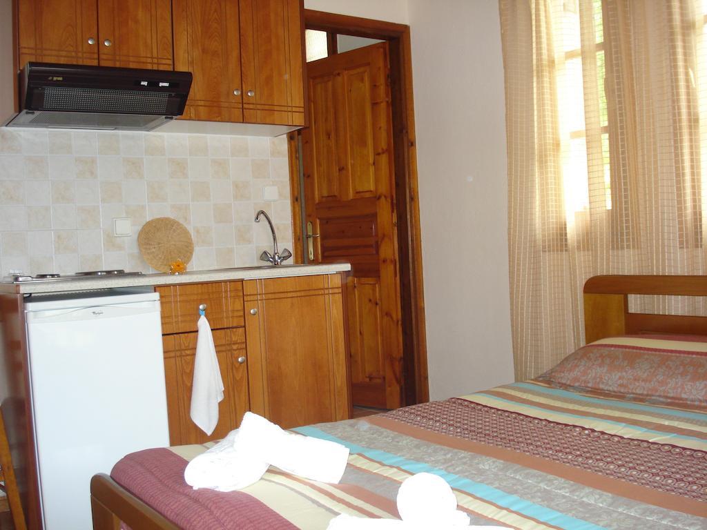 Hotel Alkmini Áyios Dhimítrios Zewnętrze zdjęcie