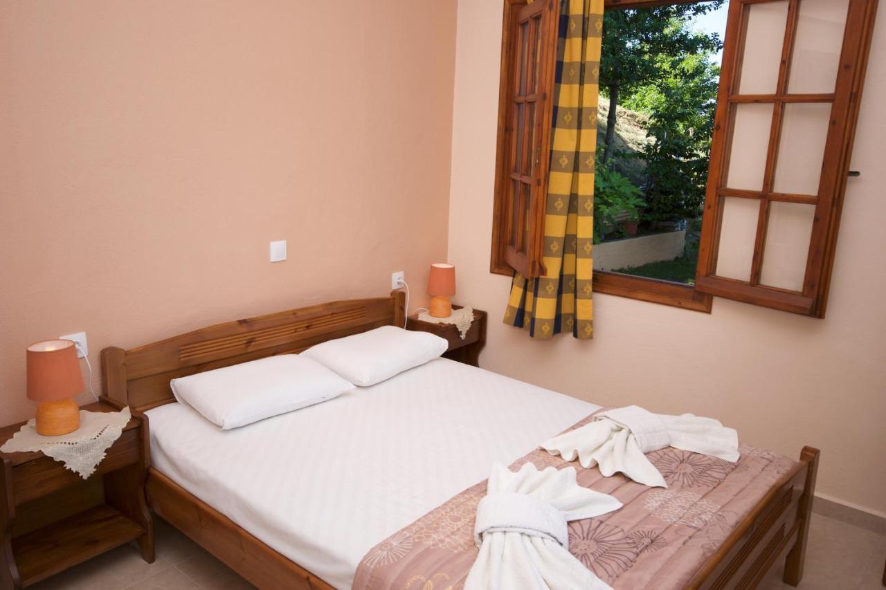 Hotel Alkmini Áyios Dhimítrios Zewnętrze zdjęcie
